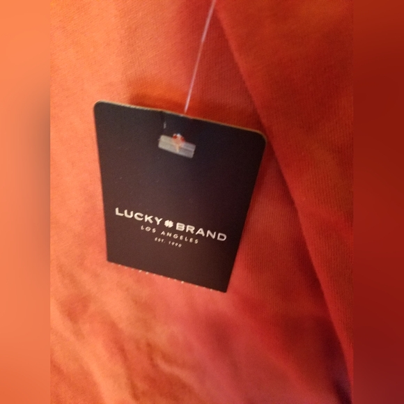 NWT Fender Guitars Logo Lucky Brand T Shirt Mens Size L Tie Dye Mineral Red - Picture 4 of 6